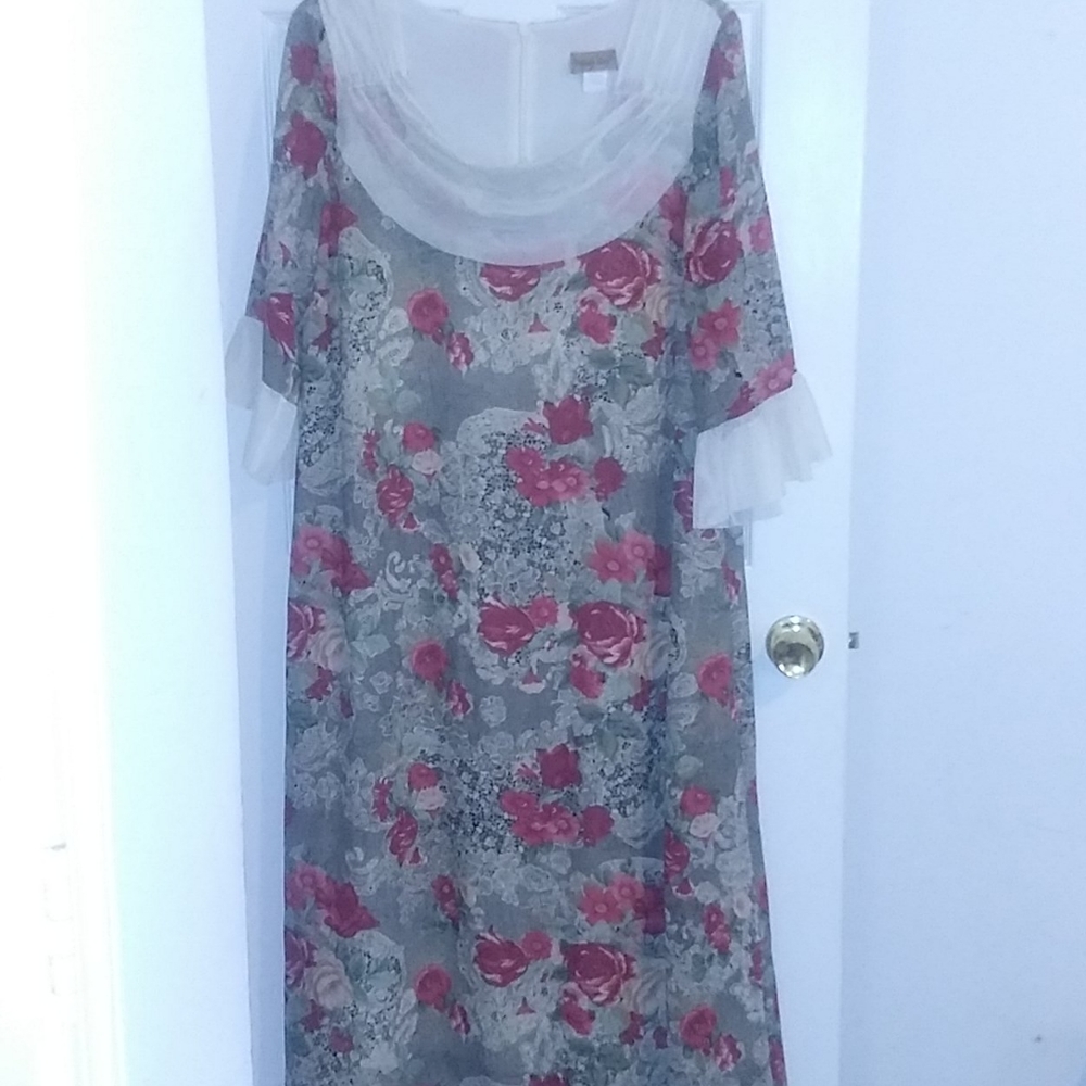 DRESS